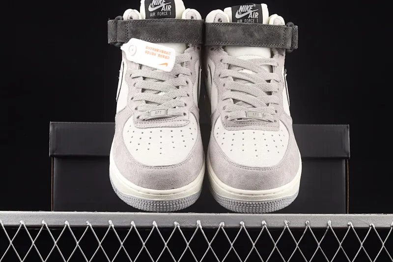 All categories Nk Air Force 1 Air Force series Nk Air Force 1 Mid Air Force mid-top Nk Air Force 1'07 Mid beige gray and black color Air Force 1 mid-top casual sneakers DG9158-616